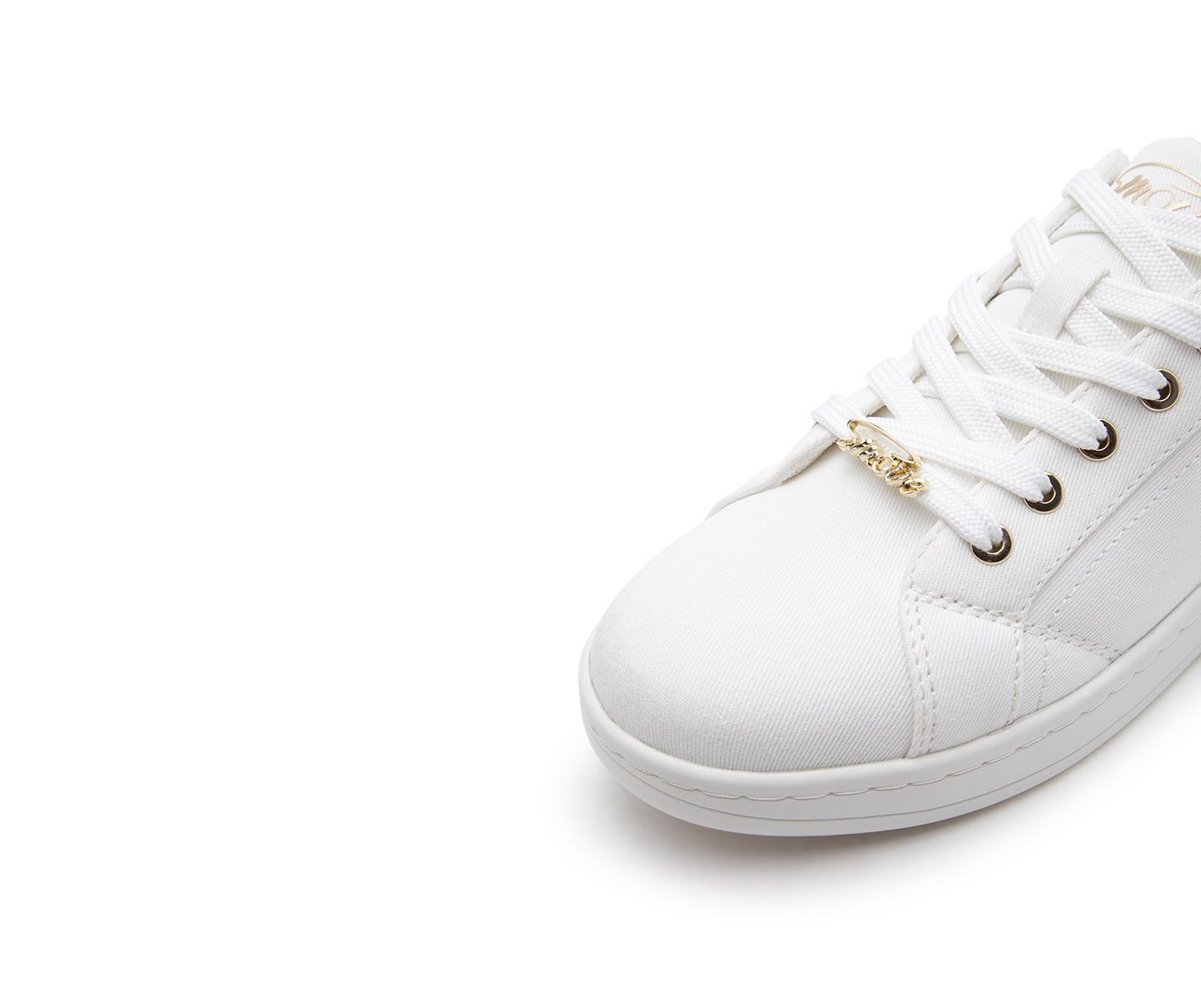 SMOVE Breeze Tanzsneaker in Weiss Canvas mit goldfarbenen Details von Dancing Queens, Emotional Collection.