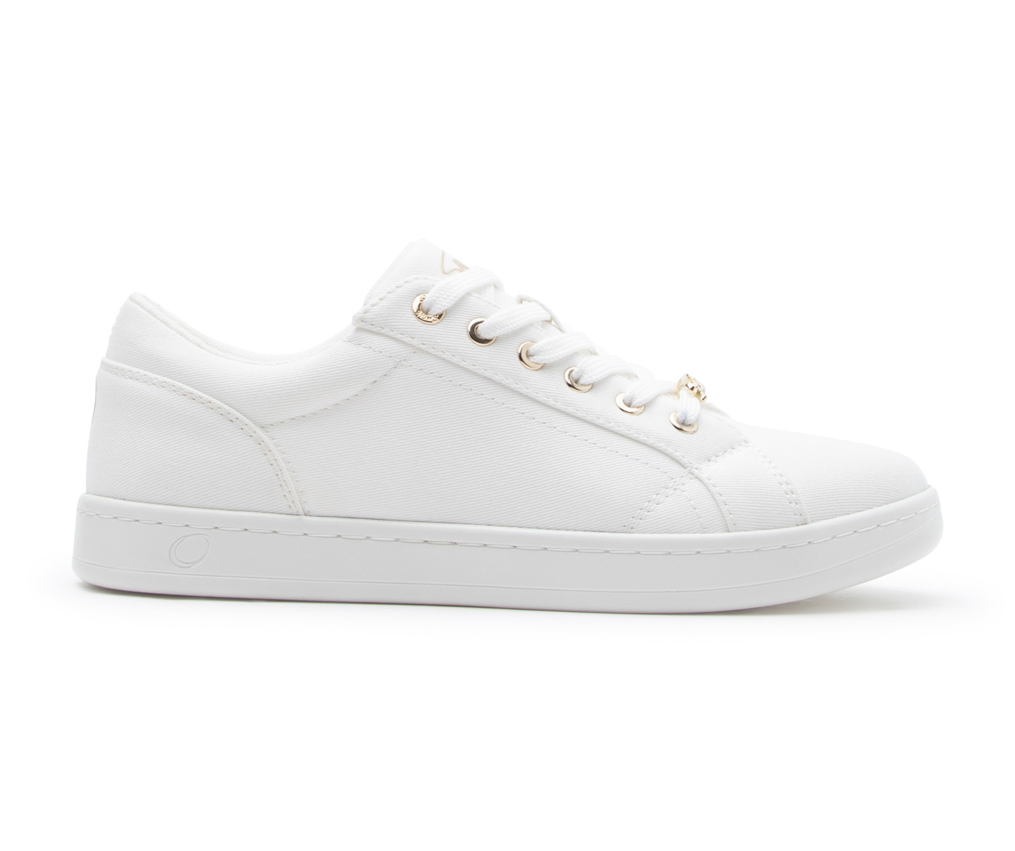 Der Dancing Queens SMOVE Breeze Tanzsneaker in Weiss Canvas für Damen, von der Seite gezeigt.
