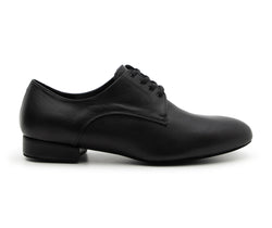 Die 529 Tanzschuhe Leder in Schwarz von Dancing Queens, mit Schnürsenkeln, gezeigt in der Seitenansicht auf weißem Hintergrund.