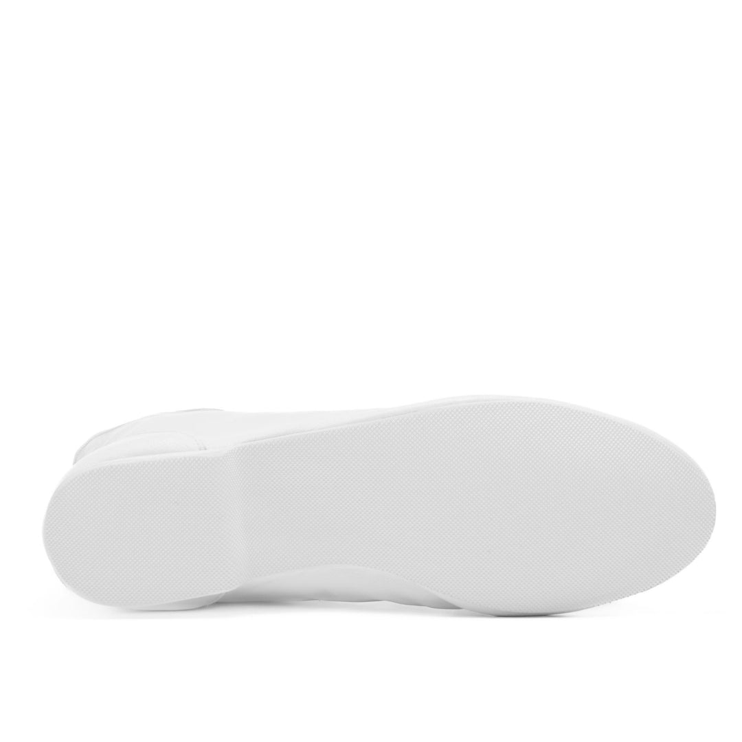 Der 4120 HIT I Gardestiefel in Weiss von Rumpf verfügt über eine strukturierte Sohle auf weißem Grund.