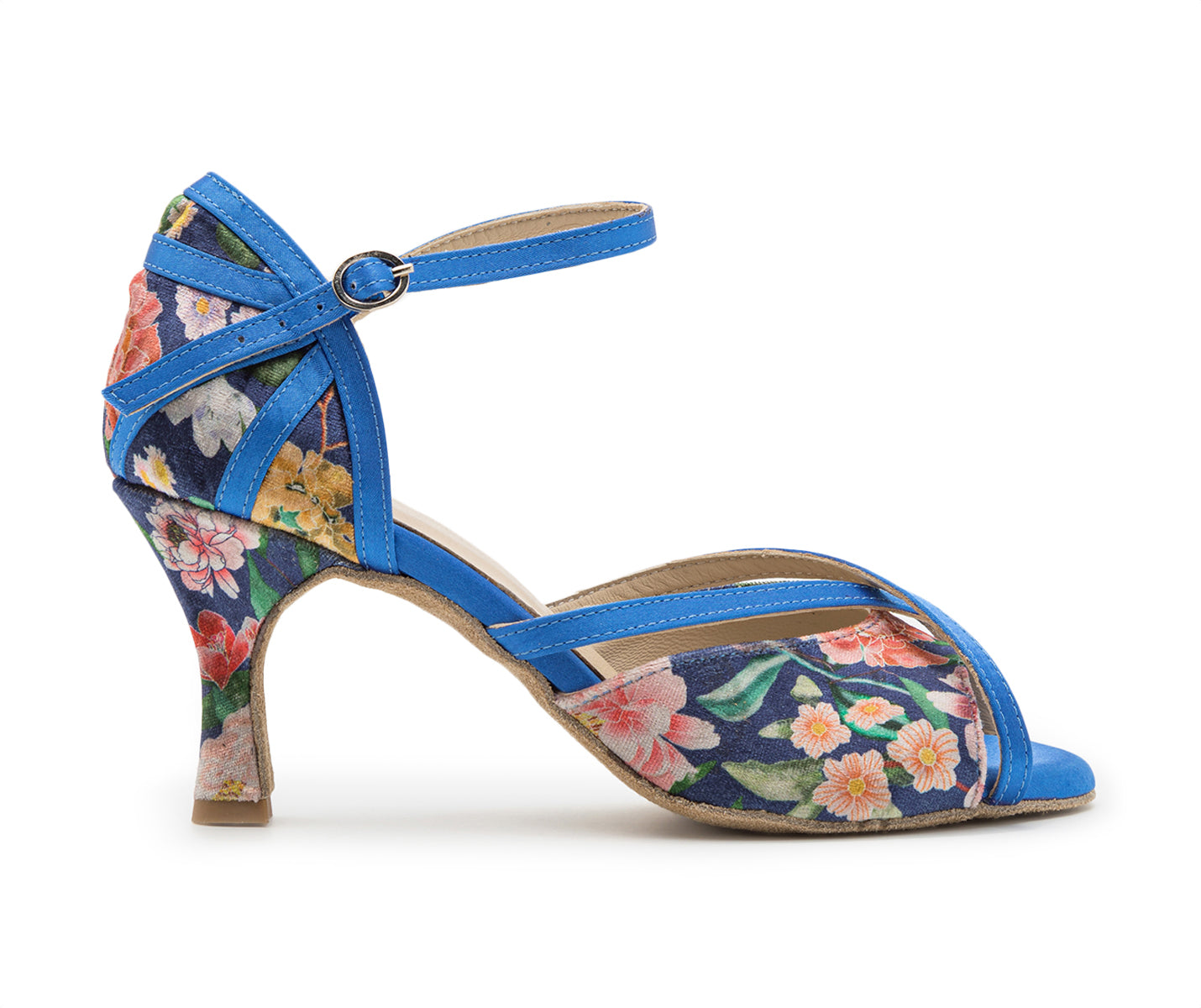 Naos Tanzschuhe von Dancing Queens sind blaue Satin-Sandalen mit Blumenmuster, Knöchelriemen und mittelhohem Absatz.