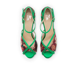 Grüne NAOS Tanzschuhe mit Blumenmuster von Dancing Queens von oben gesehen.