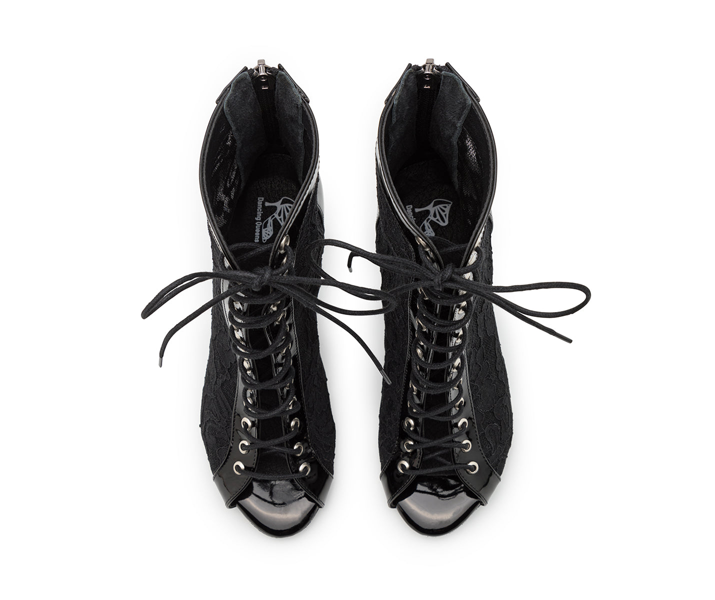 Draufsicht der Halley Heels Tanzschuhe von Dancing Queens in Schwarz Lack, ideal für Bachata mit Peeptoes und seitlichen Reißverschlüssen.