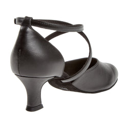 Diamant 048 Tanzschuhe in Schwarz mit Kreuzriemen und kurzem Absatz.