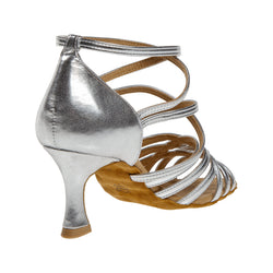 Rückansicht der handgefertigten Diamant 108 Tanzschuhe in Silber mit mehreren Riemen.