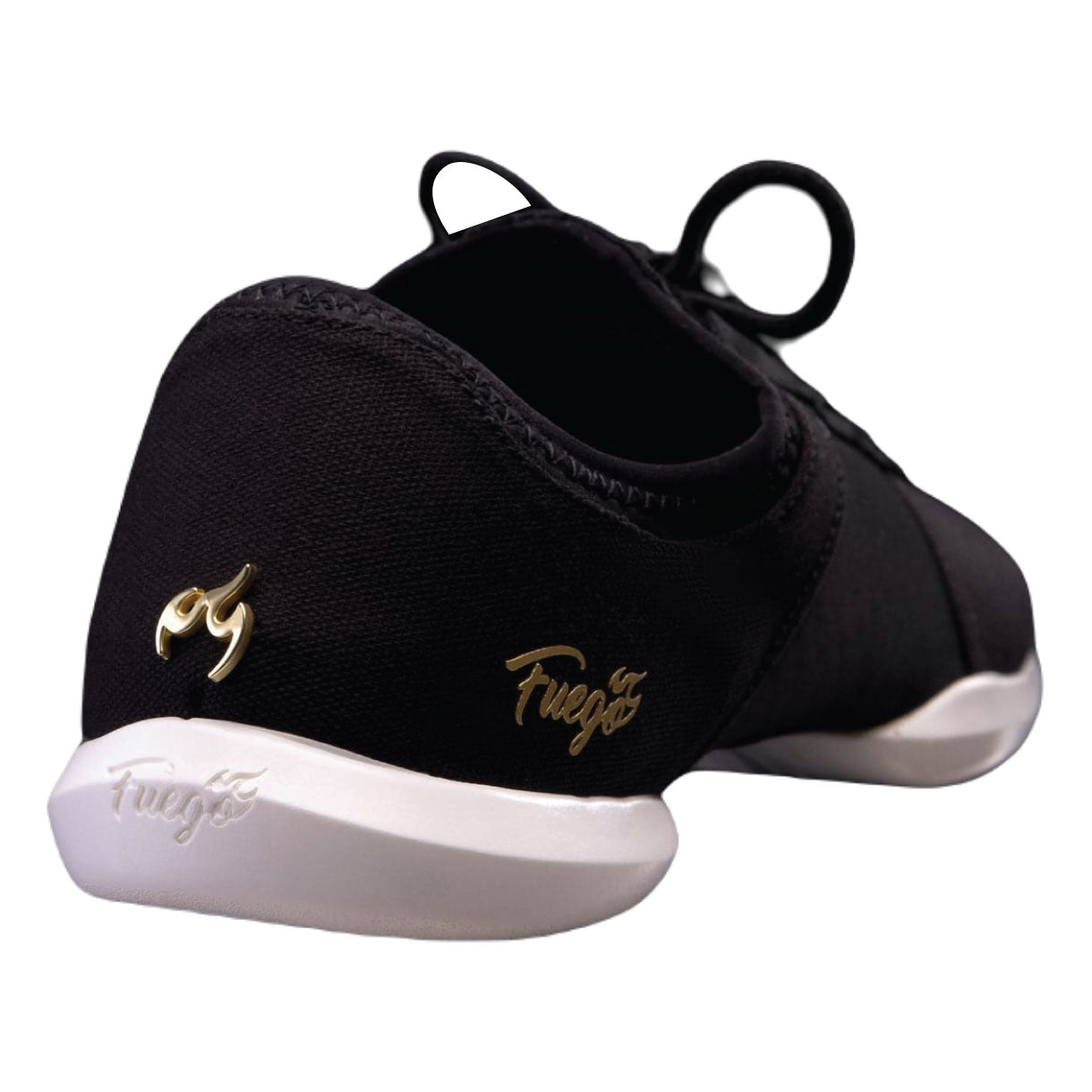Extraleichte Fuego Dance Sneakers in schwarz mit weißer Sohle & goldenem „Fuego“ Logo auf der Ferse.