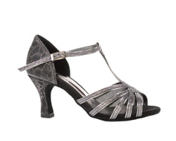 Silberne 705 Tanzschuhe von Dancing Queens mit T-Riemen und Schnalle auf weißem Hintergrund.