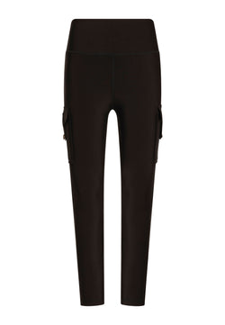 Lismina 1122 Cargo Leggings in Schwarz mit Seitentaschen vor weißem Hintergrund präsentiert.