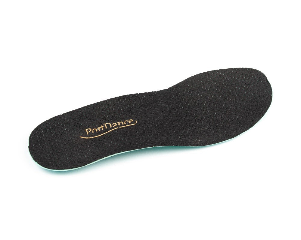 Schwarze PD ComfyProtect Tanzschuhe mit Portdance-Logo, hergestellt aus veganfreundlichem, antibakteriellem Material.
