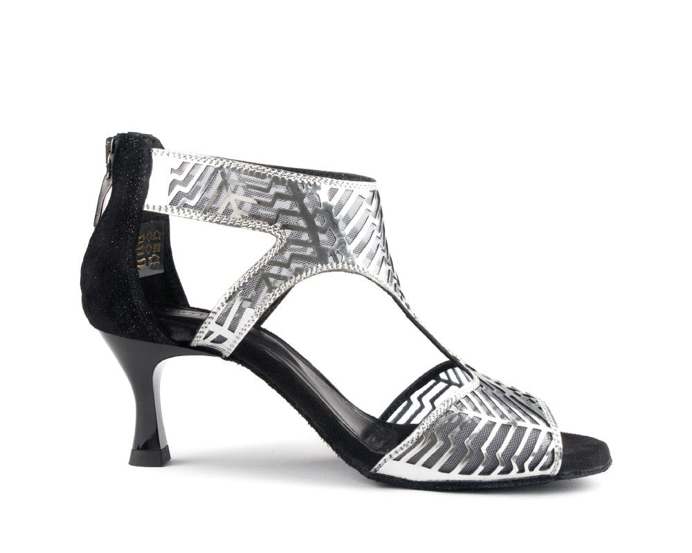 PD813 PRO Tanzschuhe von Portdance in Silber/Schwarz für schmale bis normale Füße, mit geometrischem Muster und offener Spitze.