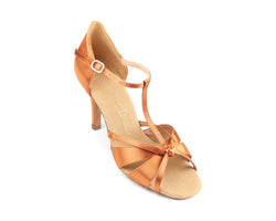 Elegante Portdance PD PRO 002 Tanzschuhe in dunkelbraunem Satin, ideal für Salsa oder Bachata.